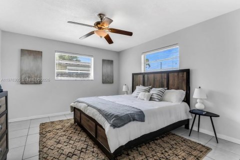 Casa en venta en Hollywood, Florida, 4 dormitorios, 152.55 m2 № 2040626 - foto 14