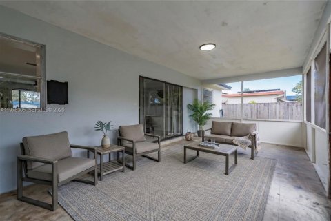Casa en venta en Hollywood, Florida, 4 dormitorios, 152.55 m2 № 2040626 - foto 24