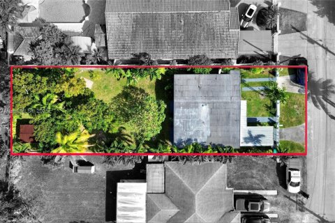 Casa en venta en Miami, Florida, 3 dormitorios, 112.97 m2 № 1968597 - foto 14