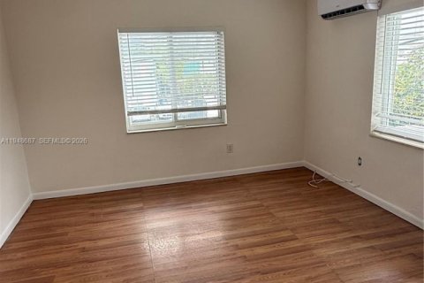 Снять в аренду квартиру в Майами, Флорида 1 спальня, 66.89м2, № 2004534 - фото 7