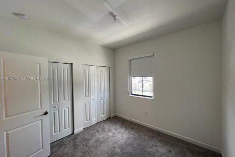 Townhouse in Miami, Florida 3 bedrooms, 147.44 sq.m. № 2305729 - photo 29