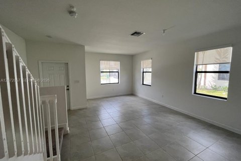 Townhouse in Miami, Florida 3 bedrooms, 147.44 sq.m. № 2305729 - photo 8