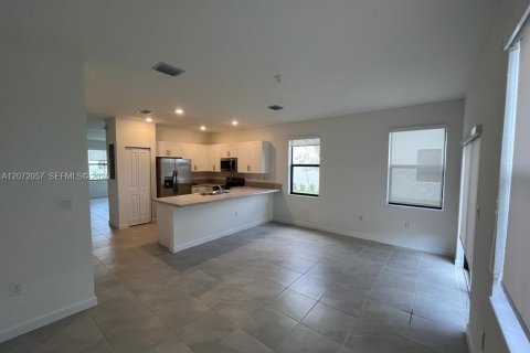 Townhouse in Miami, Florida 3 bedrooms, 147.44 sq.m. № 2305729 - photo 9
