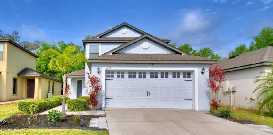 House in Lakeland, Florida 5 bedrooms, 217.02 sq.m. № 1659552