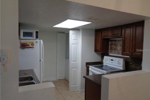 Adosado en alquiler en Davenport, Florida, 3 dormitorios, 66.05 m2 № 1837025 - foto 4