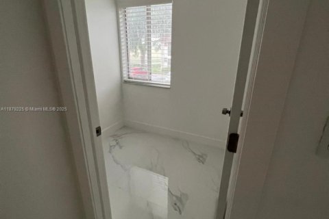 Copropriété à louer à Pompano Beach, Floride: 2 chambres, 81.75 m2 № 1927797 - photo 15