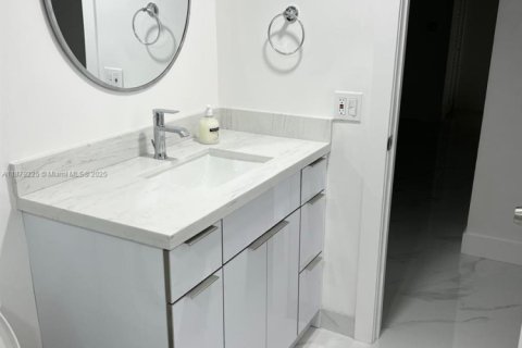 Copropriété à louer à Pompano Beach, Floride: 2 chambres, 81.75 m2 № 1927797 - photo 4