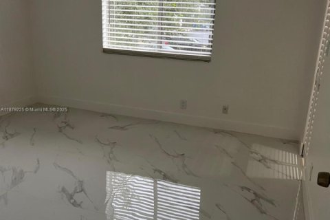 Copropriété à louer à Pompano Beach, Floride: 2 chambres, 81.75 m2 № 1927797 - photo 3