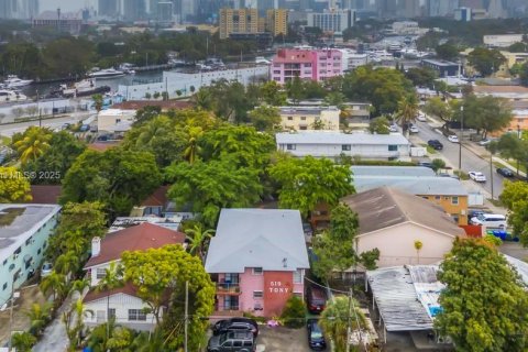 Купить коммерческую недвижимость в Майами, Флорида № 1979694 - фото 15