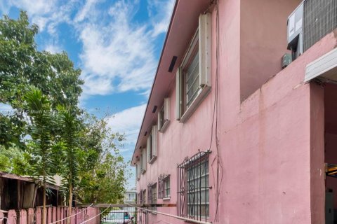 Купить коммерческую недвижимость в Майами, Флорида № 1979694 - фото 17