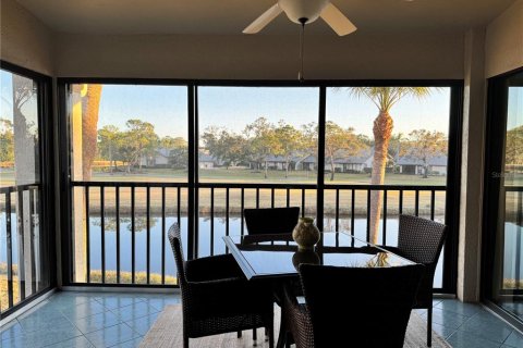 Copropriété à vendre à Sarasota, Floride: 2 chambres, 99.59 m2 № 1516802 - photo 22