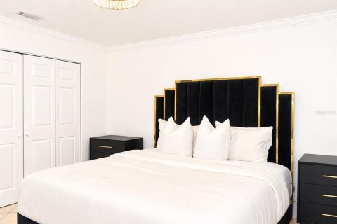 Condo in Largo, Florida, 1 bedroom  № 2259128 - photo 14