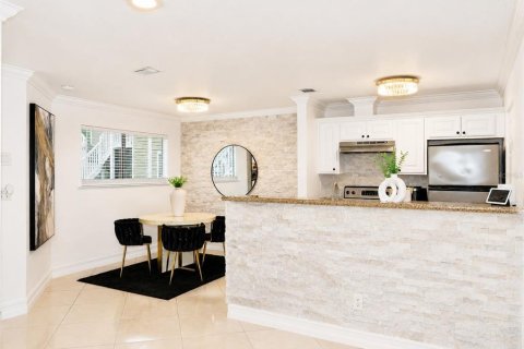Condo in Largo, Florida, 1 bedroom  № 2259128 - photo 6