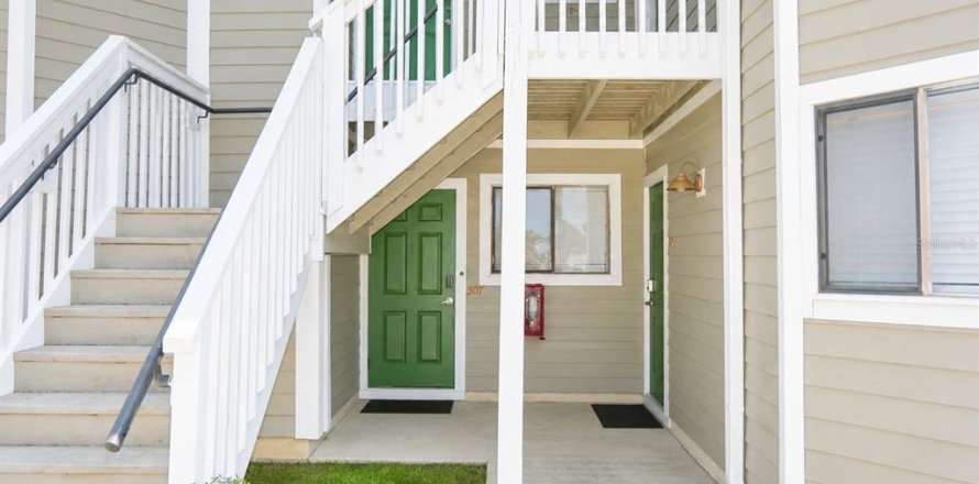 Condo in Largo, Florida, 1 bedroom  № 2259128