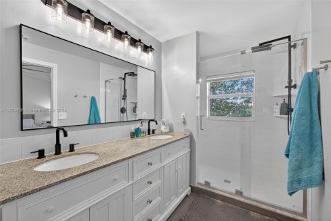 Townhouse in Royal Palm Beach, Florida 2 bedrooms, 134.52 sq.m. № 1794151 - photo 23