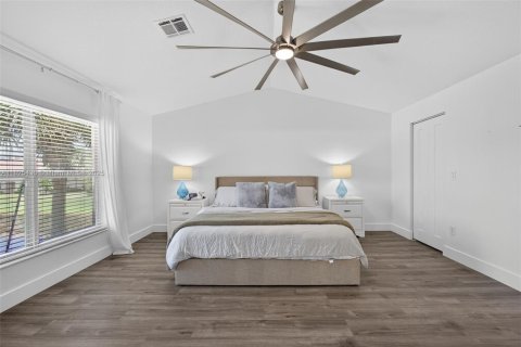 Townhouse in Royal Palm Beach, Florida 2 bedrooms, 134.52 sq.m. № 1794151 - photo 18