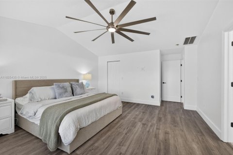 Townhouse in Royal Palm Beach, Florida 2 bedrooms, 134.52 sq.m. № 1794151 - photo 20