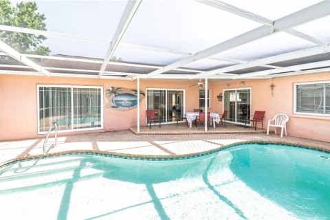 House in Port Richey, Florida 2 bedrooms, 157 sq.m. № 1653818 - photo 30