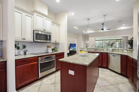 House in Wesley Chapel, Florida 4 bedrooms, 247.58 sq.m. № 1918532 - photo 14