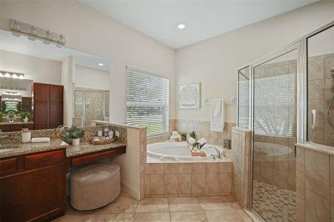 House in Wesley Chapel, Florida 4 bedrooms, 247.58 sq.m. № 1918532 - photo 27