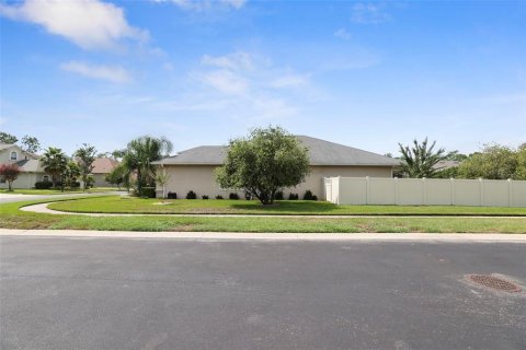 House in Wesley Chapel, Florida 4 bedrooms, 247.58 sq.m. № 1918532 - photo 4