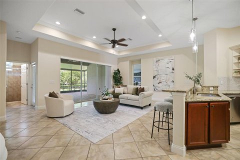 House in Wesley Chapel, Florida 4 bedrooms, 247.58 sq.m. № 1918532 - photo 21