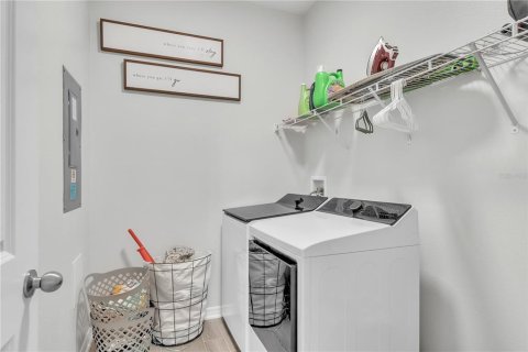 Townhouse in Winter Garden, Florida 3 bedrooms, 156.82 sq.m. № 1742869 - photo 27