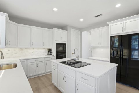 House in Palm Coast, Florida 3 bedrooms, 262.91 sq.m. № 2139968 - photo 12
