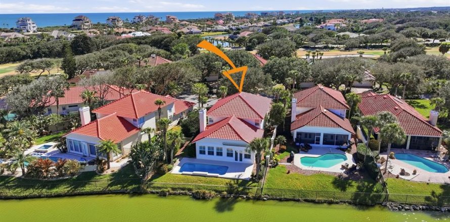 House in Palm Coast, Florida 3 bedrooms, 262.91 sq.m. № 2139968