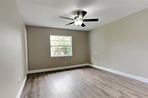 House in Casselberry, Florida 3 bedrooms, 116.69 sq.m. № 1886990 - photo 4