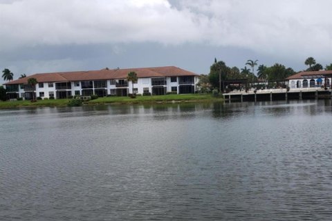 Copropriété à vendre à Stuart, Floride: 2 chambres, 105.44 m2 № 2413058 - photo 6