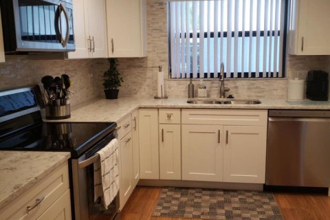 Copropriété à vendre à Stuart, Floride: 2 chambres, 105.44 m2 № 2413058 - photo 13