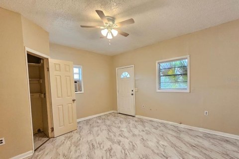 Apartment in Tampa, Florida 2 rooms, 31.22 sq.m. № 2272955 - photo 3
