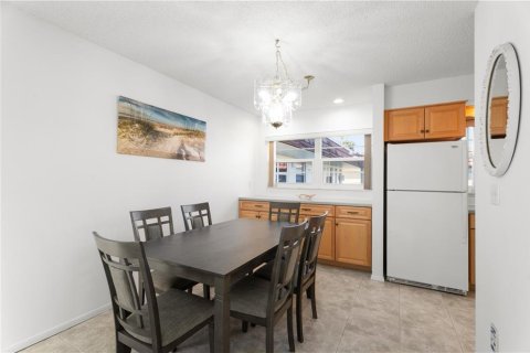Condo in Vero Beach, Florida, 2 bedrooms № 2181966 - photo 5