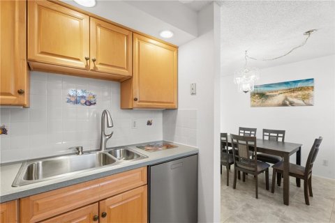 Condo in Vero Beach, Florida, 2 bedrooms № 2181966 - photo 7