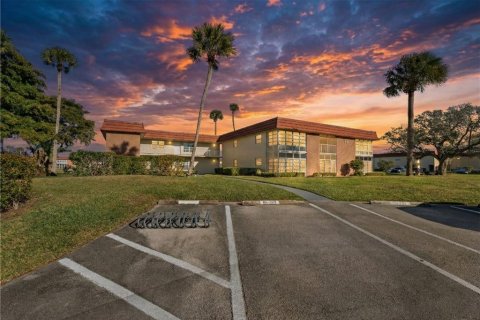 Condo in Vero Beach, Florida, 2 bedrooms № 2181966 - photo 19