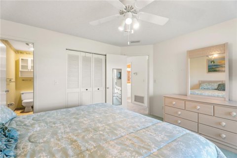 Condo in Vero Beach, Florida, 2 bedrooms № 2181966 - photo 10