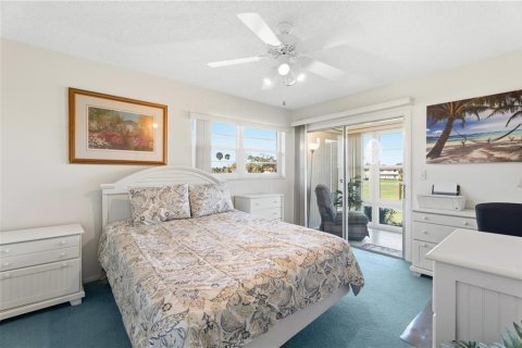 Condo in Vero Beach, Florida, 2 bedrooms № 2181966 - photo 13