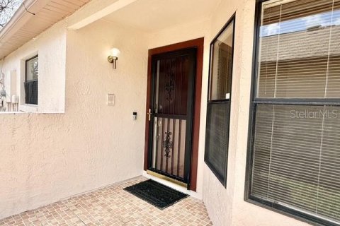 Villa ou maison à louer à Orlando, Floride: 3 chambres, 141.68 m2 № 2148958 - photo 3