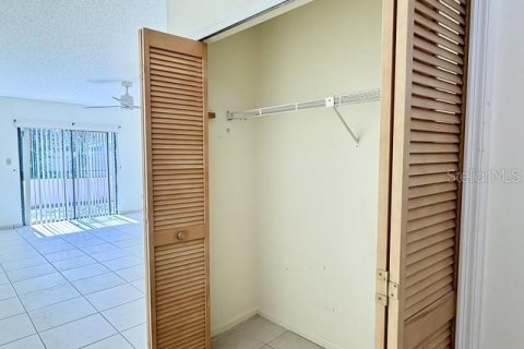 Villa ou maison à louer à Orlando, Floride: 3 chambres, 141.68 m2 № 2148958 - photo 15