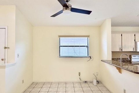 Villa ou maison à louer à Orlando, Floride: 3 chambres, 141.68 m2 № 2148958 - photo 6