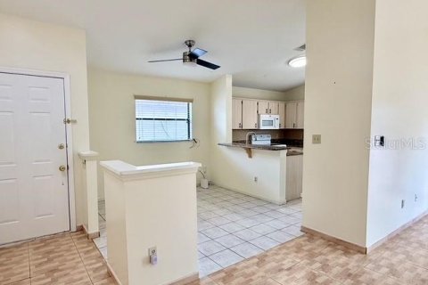 Villa ou maison à louer à Orlando, Floride: 3 chambres, 141.68 m2 № 2148958 - photo 5