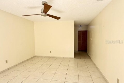 Villa ou maison à louer à Orlando, Floride: 3 chambres, 141.68 m2 № 2148958 - photo 14