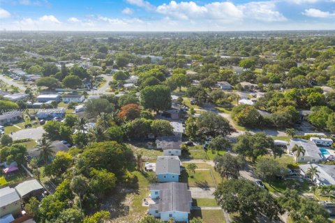 House in Fort Lauderdale, Florida 3 bedrooms, 100.71 sq.m. № 2248840 - photo 29