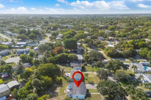 House in Fort Lauderdale, Florida 3 bedrooms, 100.71 sq.m. № 2248840 - photo 28
