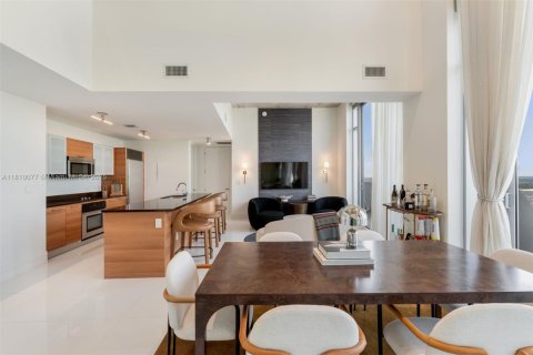 Condo in Miami, Florida, 3 bedrooms  № 1756663 - photo 4