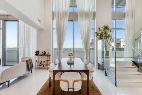 Condo in Miami, Florida, 3 bedrooms  № 1756663 - photo 15