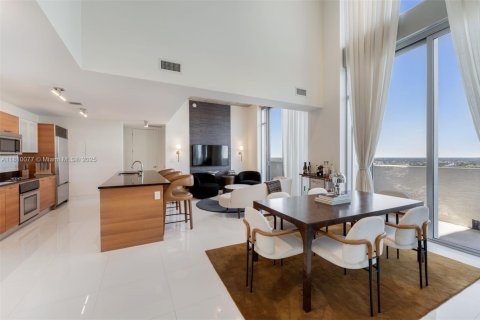 Condo in Miami, Florida, 3 bedrooms  № 1756663 - photo 3