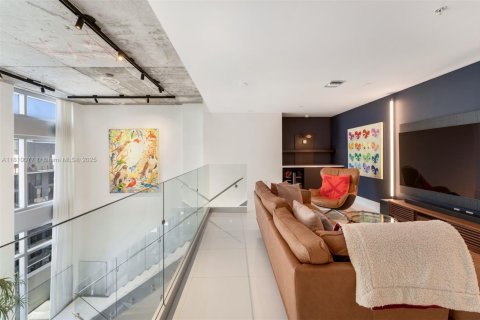 Condo in Miami, Florida, 3 bedrooms  № 1756663 - photo 16