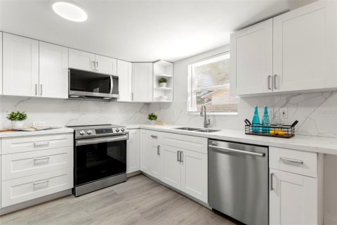 Casa en venta en Saint Petersburg, Florida, 3 dormitorios, 101.45 m2 № 2156098 - foto 10